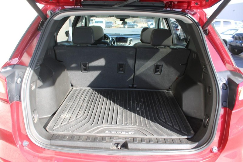 Chevrolet Equinox Vehicle Full-screen Gallery Image 06