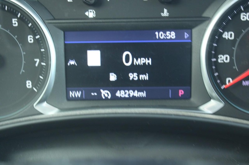 Chevrolet Equinox Vehicle Full-screen Gallery Image 18