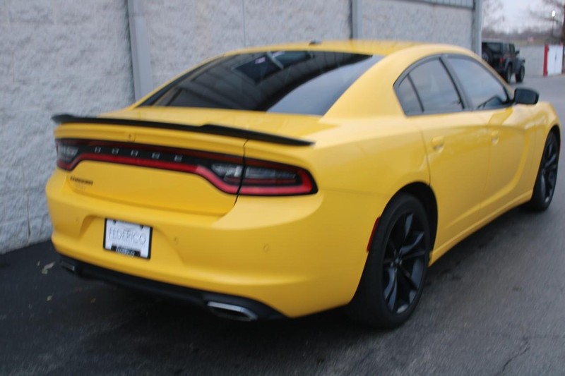 Dodge Charger Vehicle Full-screen Gallery Image 03