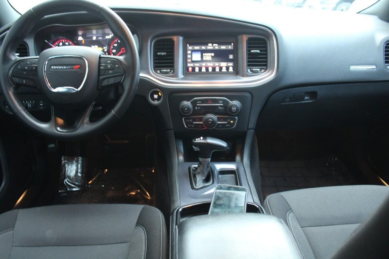 Dodge Charger Vehicle Full-screen Gallery Image 10