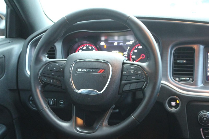 Dodge Charger Vehicle Full-screen Gallery Image 11