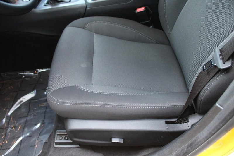 Dodge Charger Vehicle Full-screen Gallery Image 15