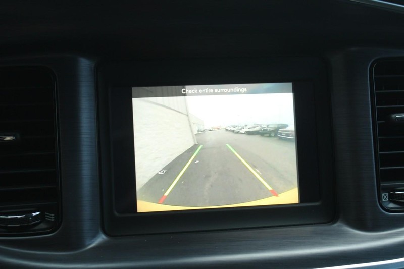 Dodge Charger Vehicle Full-screen Gallery Image 19