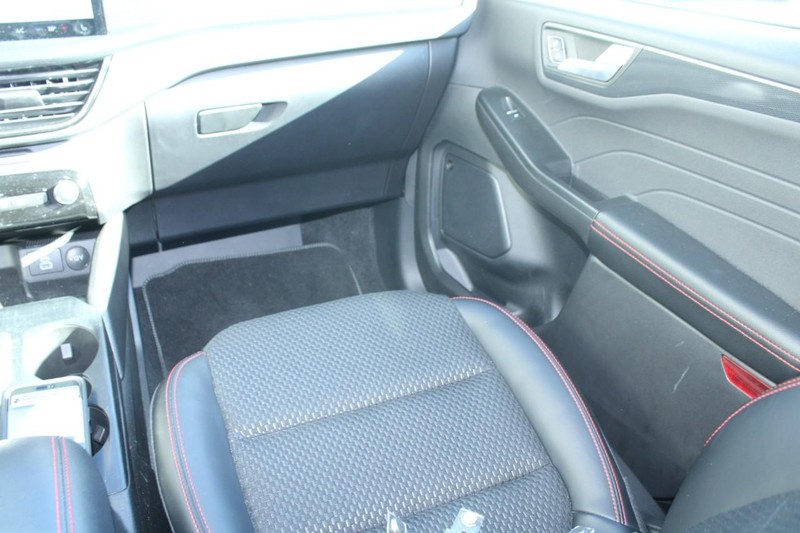 Ford Escape Vehicle Full-screen Gallery Image 13