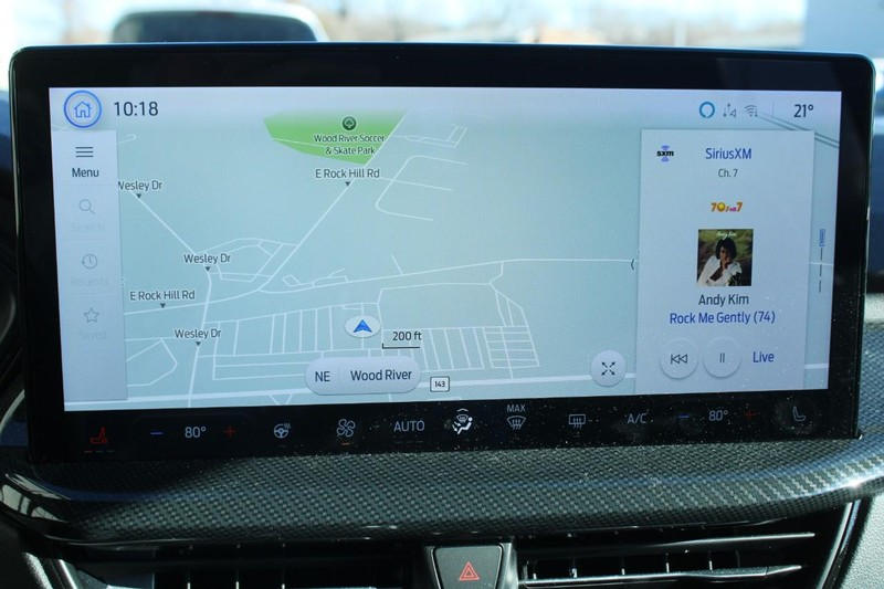 Ford Escape Vehicle Full-screen Gallery Image 19