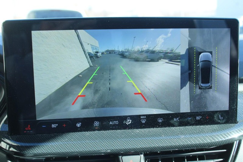 Ford Escape Vehicle Full-screen Gallery Image 20