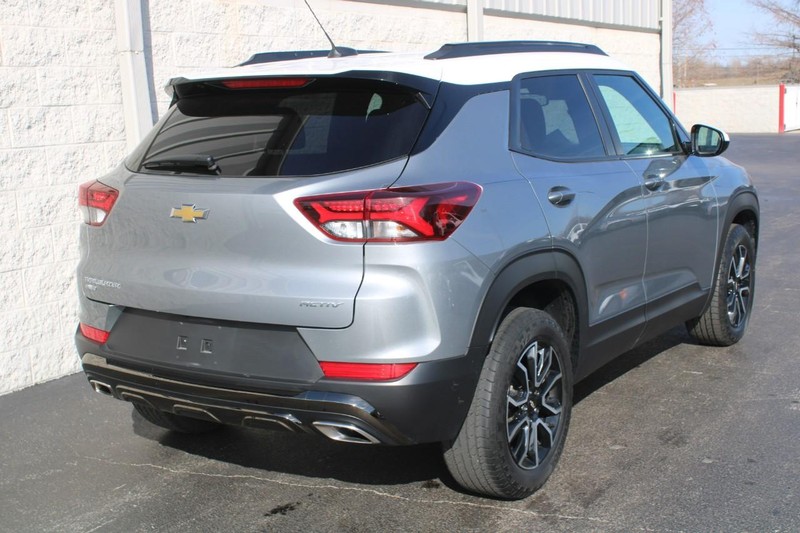 Chevrolet TrailBlazer Vehicle Full-screen Gallery Image 03