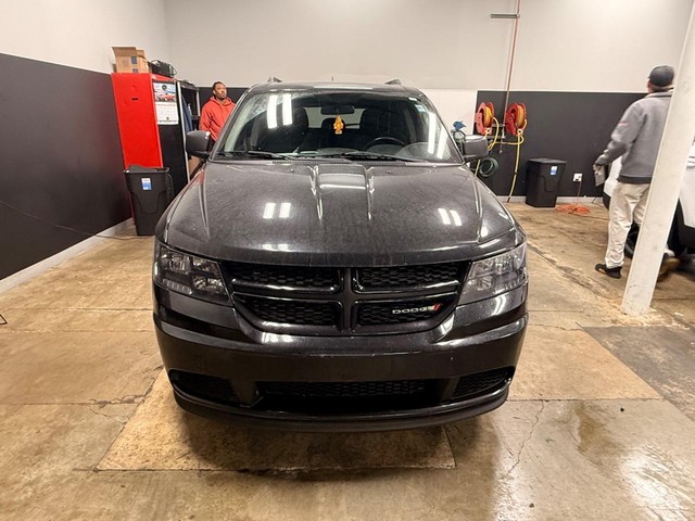 Used 2018 Dodge Journey SE with VIN 3C4PDCAB2JT243334 for sale in Wood River, IL