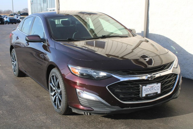 Chevrolet Malibu Vehicle Full-screen Gallery Image 02