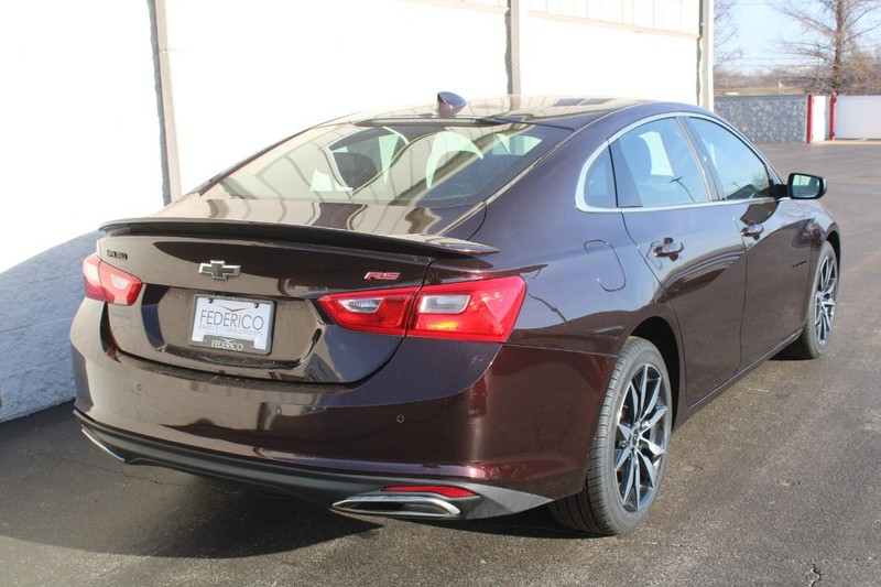 Chevrolet Malibu Vehicle Full-screen Gallery Image 03