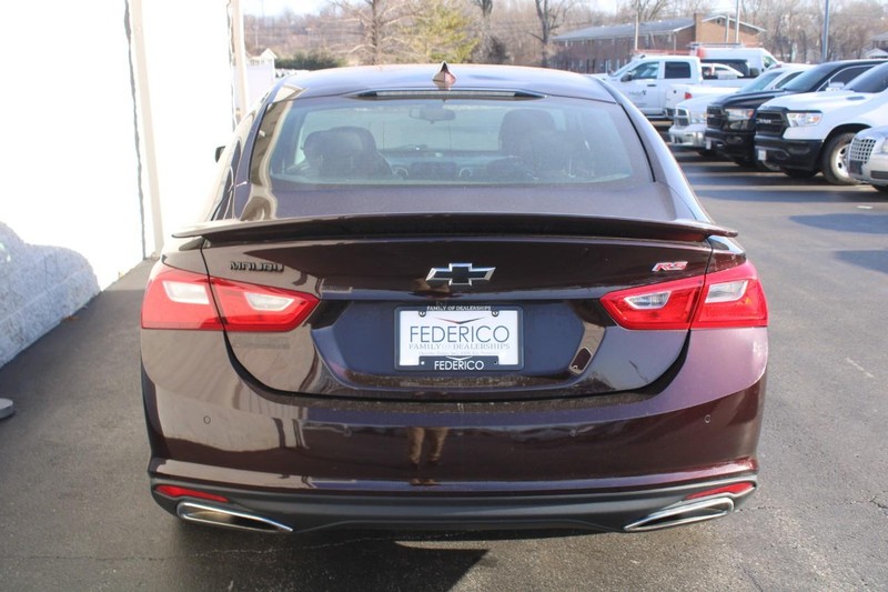 Chevrolet Malibu Vehicle Full-screen Gallery Image 04