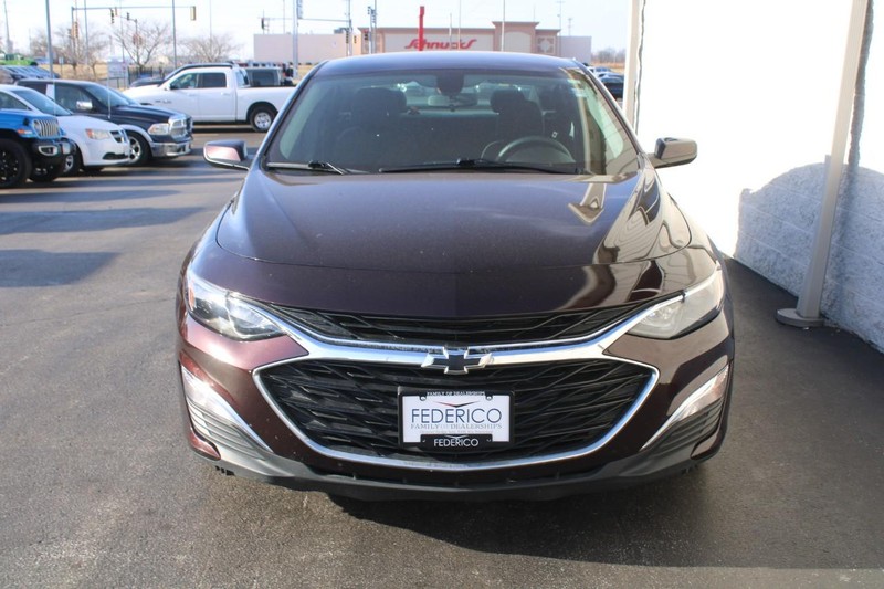 Chevrolet Malibu Vehicle Full-screen Gallery Image 08