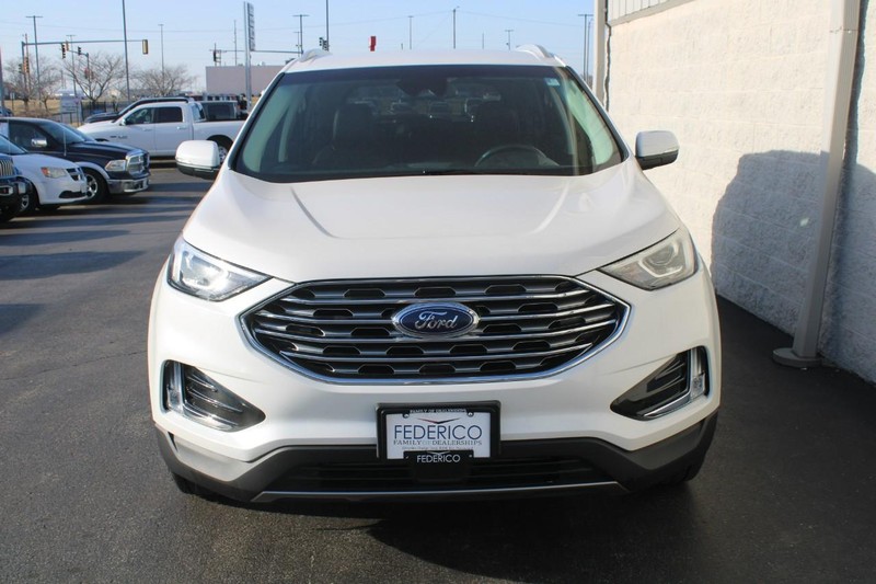 Ford Edge Vehicle Full-screen Gallery Image 08