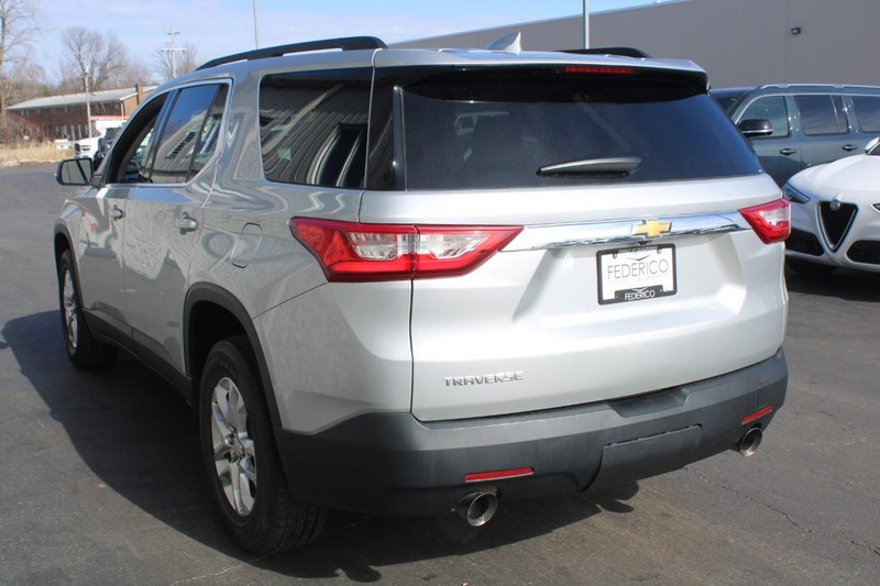 Chevrolet Traverse Vehicle Full-screen Gallery Image 05