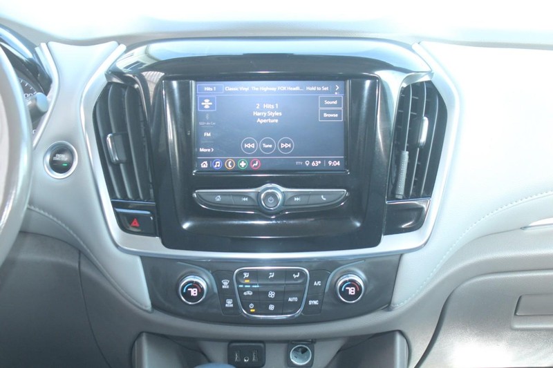 Chevrolet Traverse Vehicle Full-screen Gallery Image 12