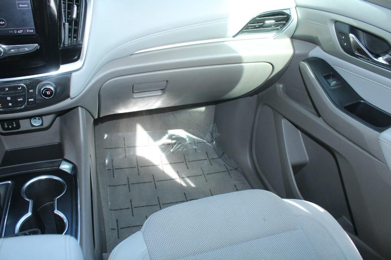 Chevrolet Traverse Vehicle Full-screen Gallery Image 13