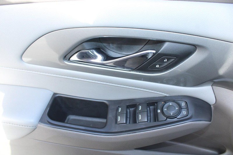 Chevrolet Traverse Vehicle Full-screen Gallery Image 14