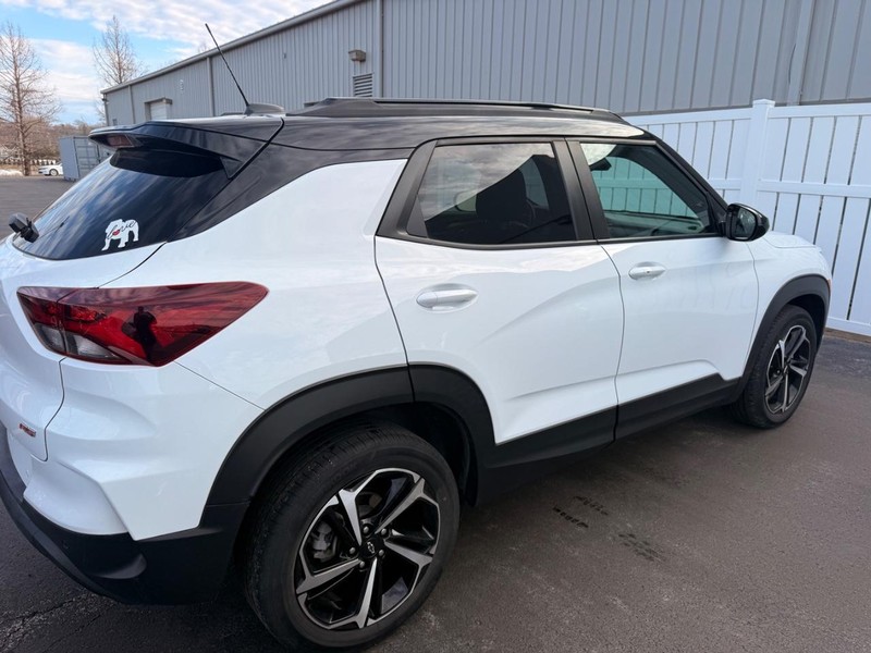 Chevrolet Trailblazer Vehicle Full-screen Gallery Image 05