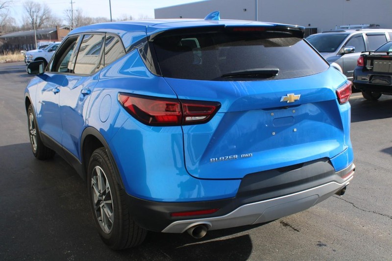 Chevrolet Blazer Vehicle Full-screen Gallery Image 05