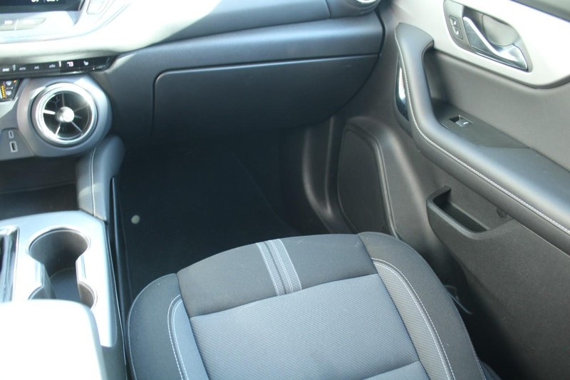 Chevrolet Blazer Vehicle Full-screen Gallery Image 13