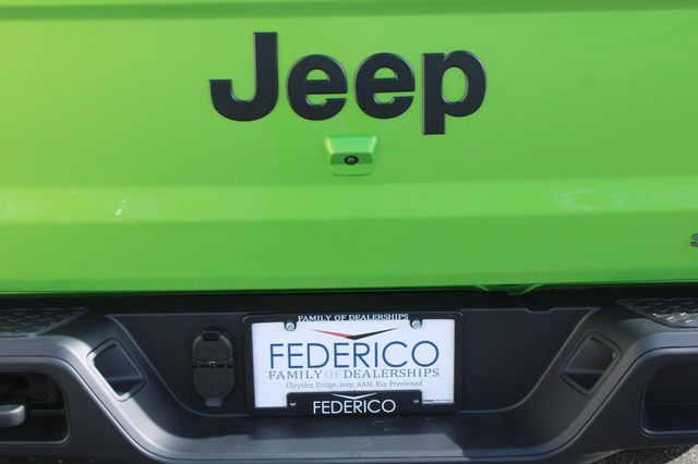 2026 Jeep Gladiator Sahara - Photo 6