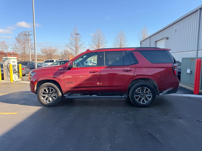 Chevrolet Tahoe Vehicle Full-screen Gallery Image 03