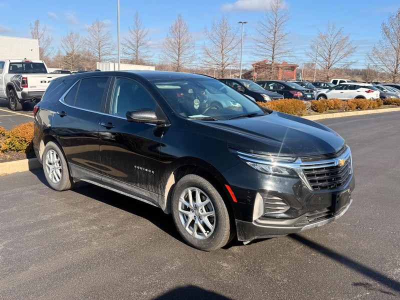 Chevrolet Equinox Vehicle Full-screen Gallery Image 03