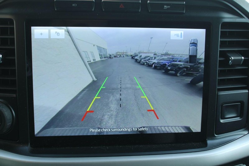 Ford F-150 Vehicle Full-screen Gallery Image 19