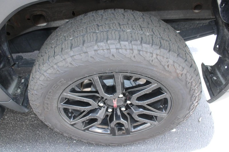 GMC Sierra 1500 Vehicle Full-screen Gallery Image 07