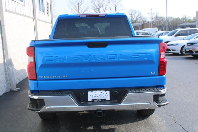Chevrolet Silverado 1500 Vehicle Full-screen Gallery Image 04