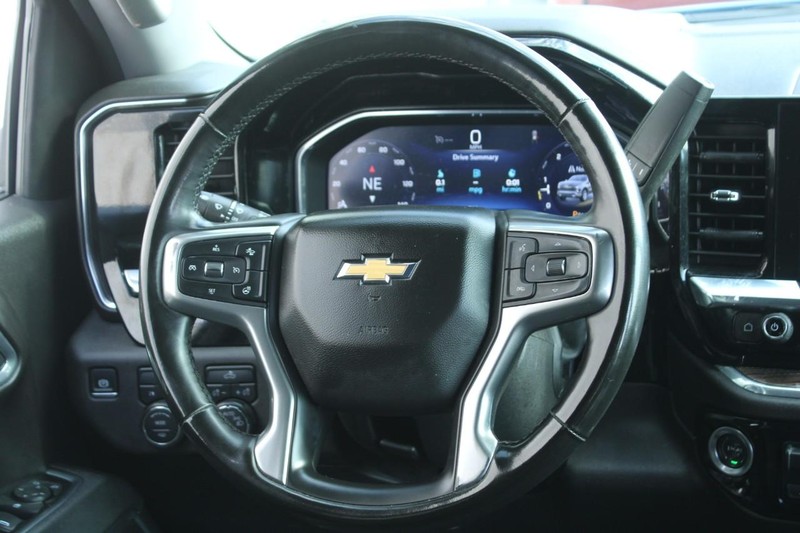 Chevrolet Silverado 1500 Vehicle Full-screen Gallery Image 11