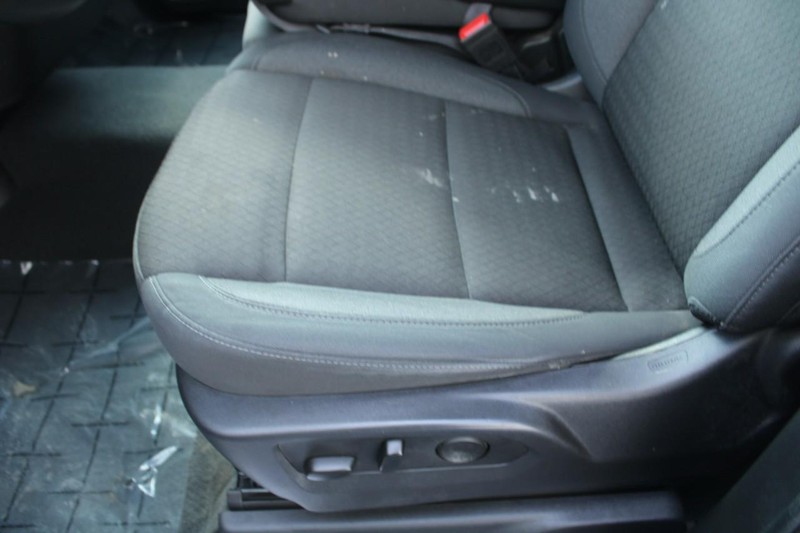 Chevrolet Silverado 1500 Vehicle Full-screen Gallery Image 15