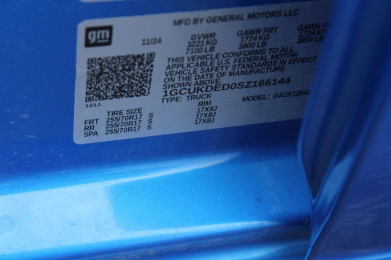 Chevrolet Silverado 1500 Vehicle Full-screen Gallery Image 16