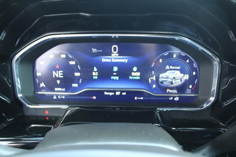 Chevrolet Silverado 1500 Vehicle Full-screen Gallery Image 17