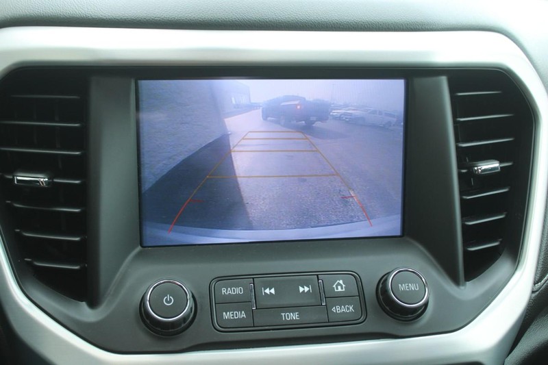 GMC Acadia Vehicle Full-screen Gallery Image 20