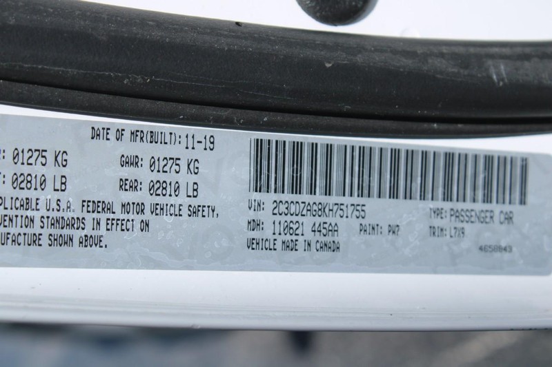 Dodge Challenger Vehicle Full-screen Gallery Image 15