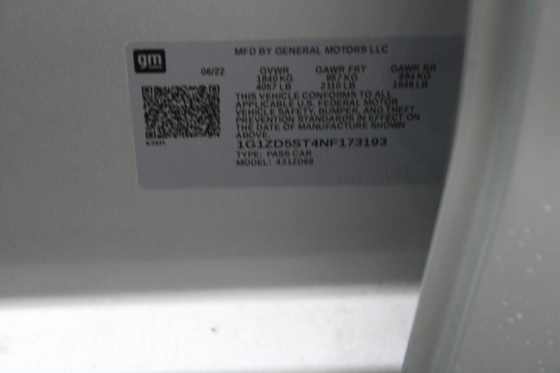 Chevrolet Malibu Vehicle Full-screen Gallery Image 16