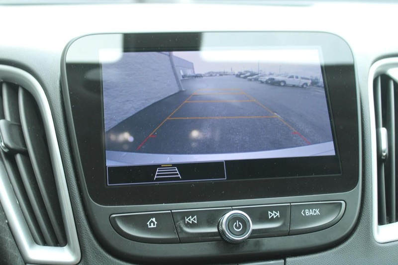 Chevrolet Malibu Vehicle Full-screen Gallery Image 19