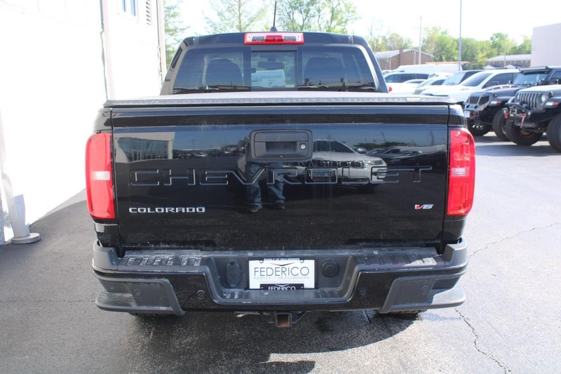 Chevrolet Colorado Vehicle Full-screen Gallery Image 04