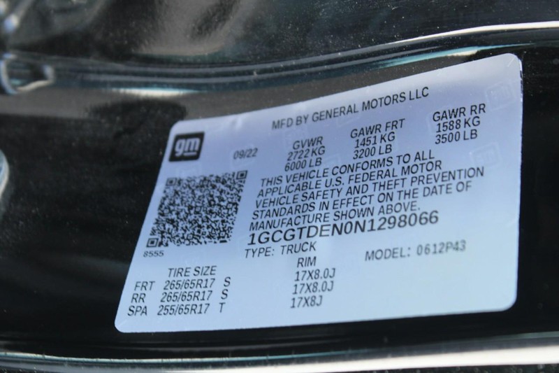 Chevrolet Colorado Vehicle Full-screen Gallery Image 16