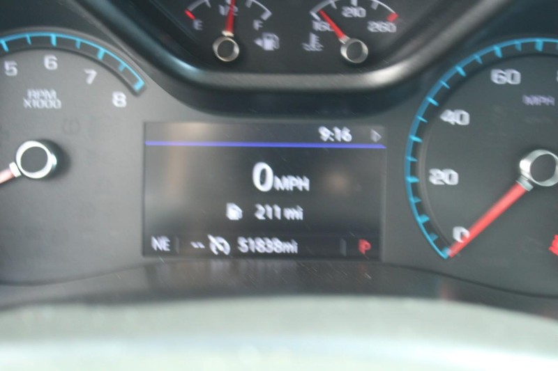 Chevrolet Colorado Vehicle Full-screen Gallery Image 18