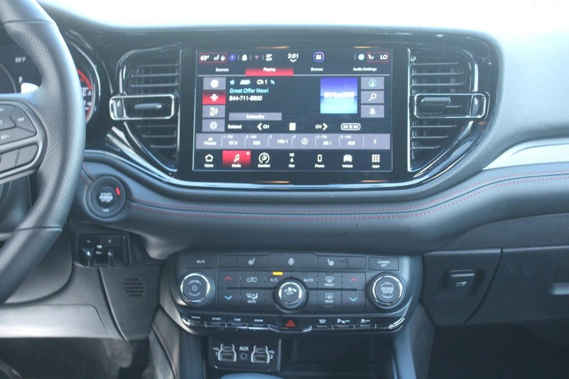 Dodge Durango Vehicle Full-screen Gallery Image 12