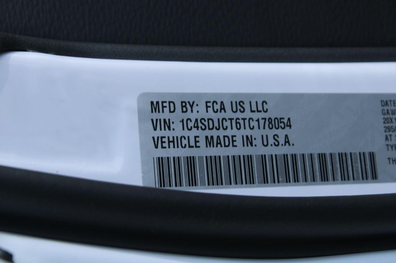 Dodge Durango Vehicle Full-screen Gallery Image 16