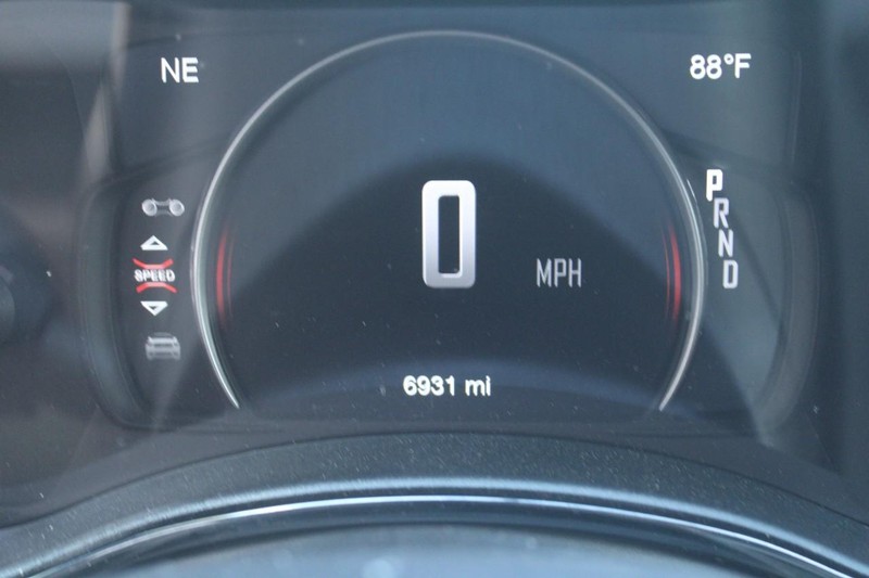 Dodge Durango Vehicle Full-screen Gallery Image 18