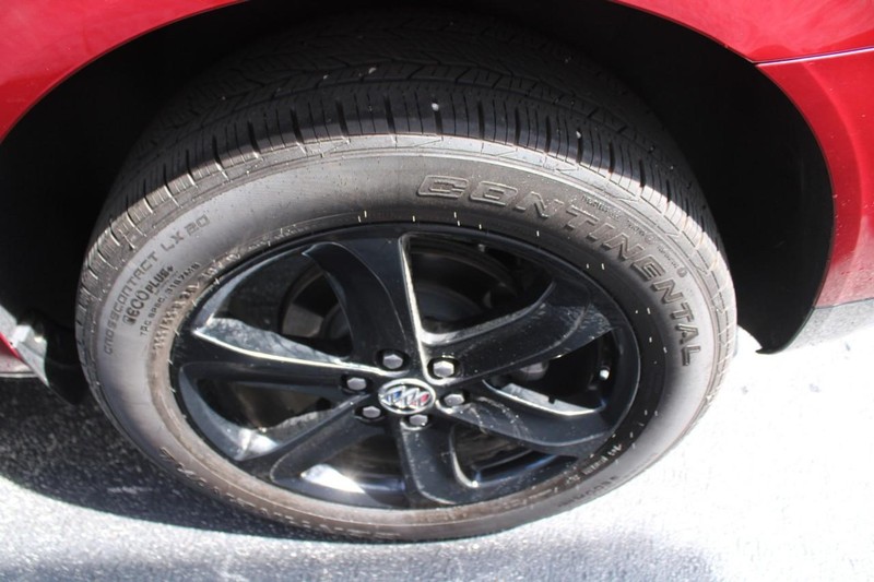 Buick Enclave Vehicle Full-screen Gallery Image 07