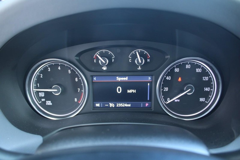 Buick Enclave Vehicle Full-screen Gallery Image 17