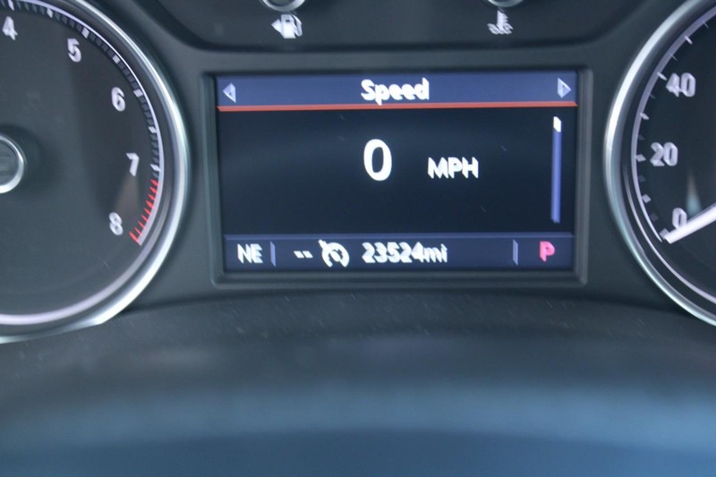 Buick Enclave Vehicle Full-screen Gallery Image 18