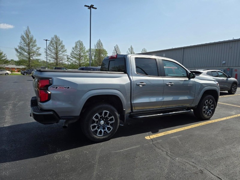 Chevrolet Colorado Vehicle Full-screen Gallery Image 03
