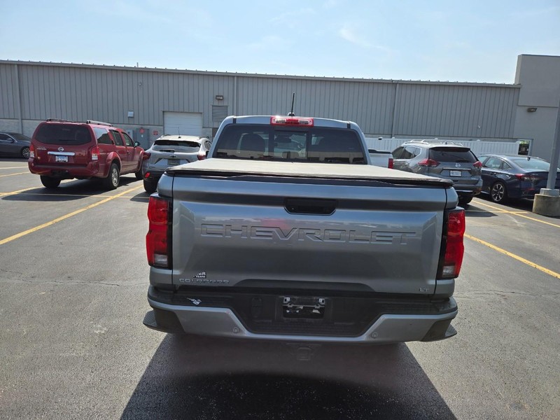 Chevrolet Colorado Vehicle Full-screen Gallery Image 04
