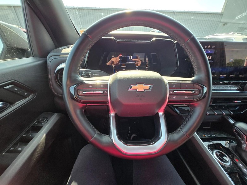 Chevrolet Colorado Vehicle Full-screen Gallery Image 07